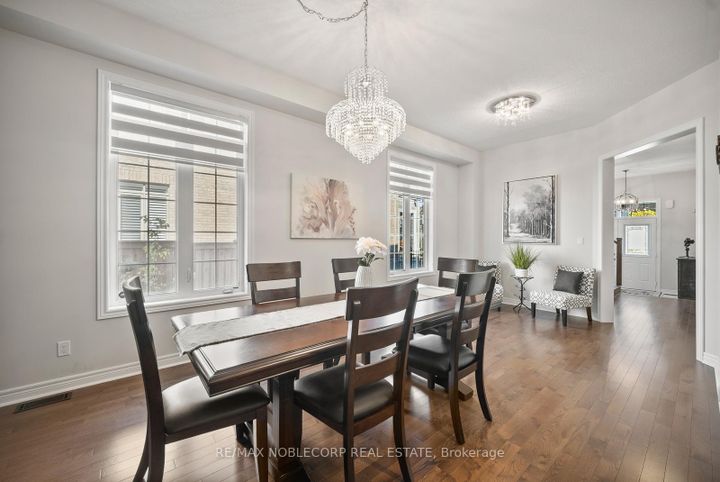 Photo 7 at 68 Inverness Way, Rural Bradford West Gwillimbury, Bradford West Gwillimbury Photo 7 at 68 Inverness Way, Rural Bradford West Gwillimbury, Bradford West Gwillimbury