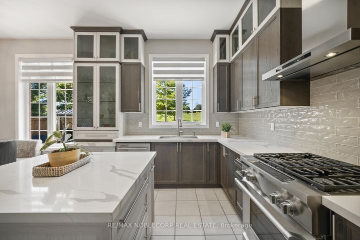 Photo 10 at 68 Inverness Way, Rural Bradford West Gwillimbury, Bradford West Gwillimbury