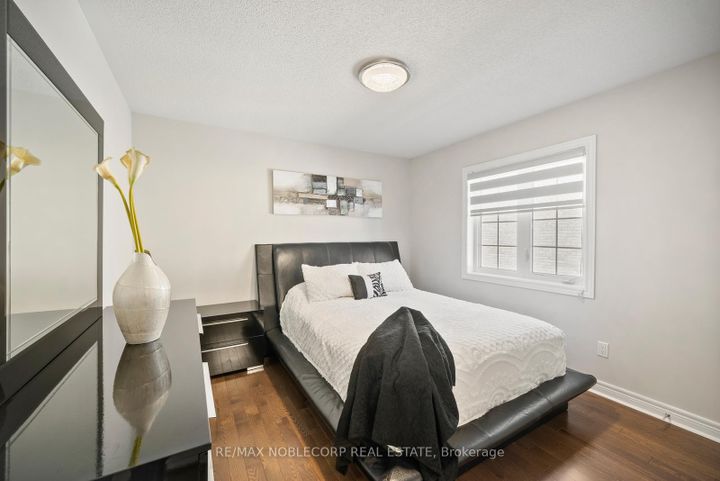 Photo 27 at 68 Inverness Way, Rural Bradford West Gwillimbury, Bradford West Gwillimbury