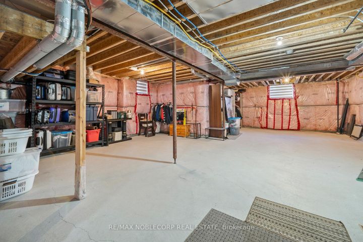 Photo 39 at 68 Inverness Way, Rural Bradford West Gwillimbury, Bradford West Gwillimbury