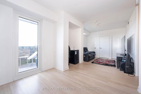 Photo 9 at 721 - 500 Wilson Avenue, Clanton Park, Toronto