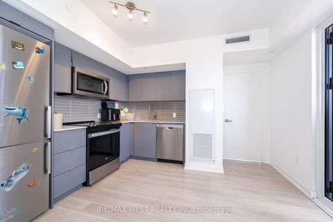 Photo 10 at 721 - 500 Wilson Avenue, Clanton Park, Toronto