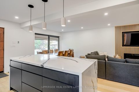 Photo 8 at 61 Marlin Court, London, Newmarket