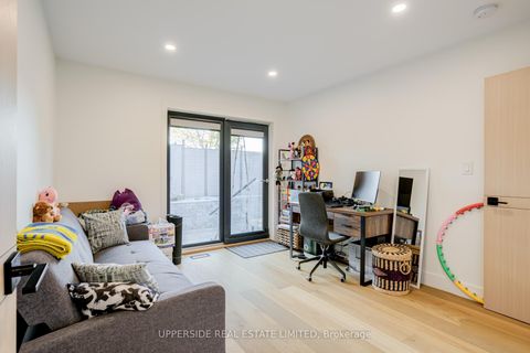 Photo 20 at 61 Marlin Court, London, Newmarket