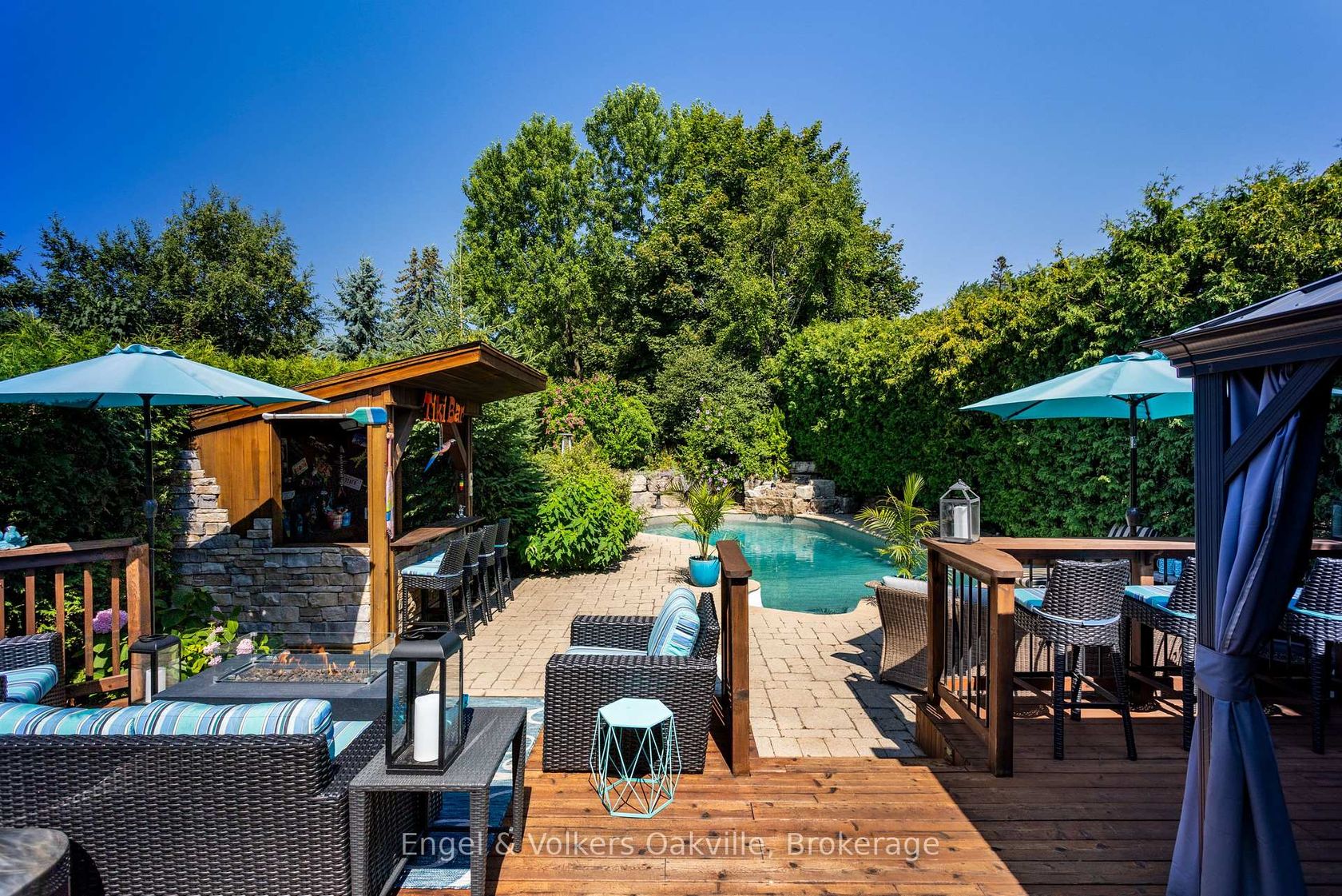 1181 Grange Road, FA Falgarwood, Oakville by Loree Meneguzzi Real Estate 1181 Grange Road, FA Falgarwood, Oakville