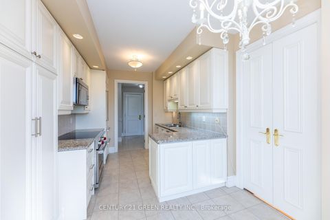 Photo 18 at 402 - 10 Old York Mills Road, York Mills, Toronto