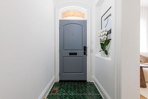 Photo 1 at 33 Webster Avenue, Annex, Toronto
