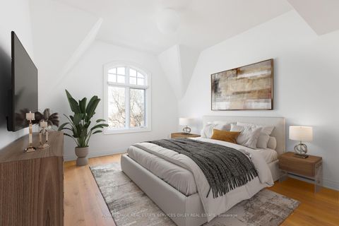 Photo 28 at 33 Webster Avenue, Annex, Toronto