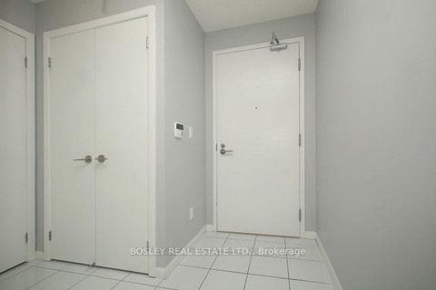 Photo 1 at 468 - 209 Fort York Boulevard, Niagara, Toronto