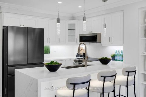 Photo 11 at 67 - 655C Warden Avenue, Birchmount, Toronto