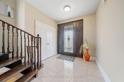 Photo 4 at 30 Fairmont Ridge, Nobleton, King Photo 4 at 30 Fairmont Ridge, Nobleton, King