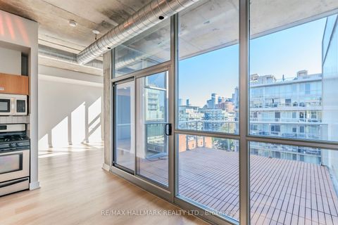Photo 15 at 910 - 60 Bathurst Street, Niagara, Toronto