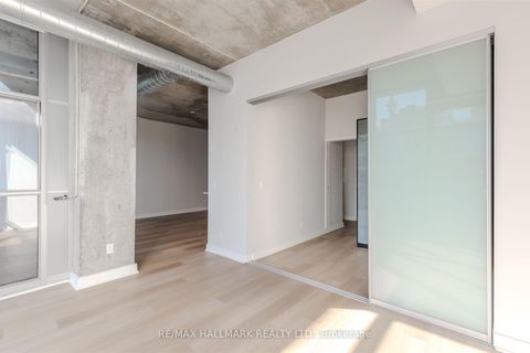 Photo 19 at 910 - 60 Bathurst Street, Niagara, Toronto
