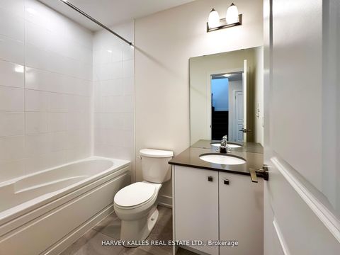 Photo 3 at 1 - 9 Phelps Lane, Oak Ridges, Richmond Hill