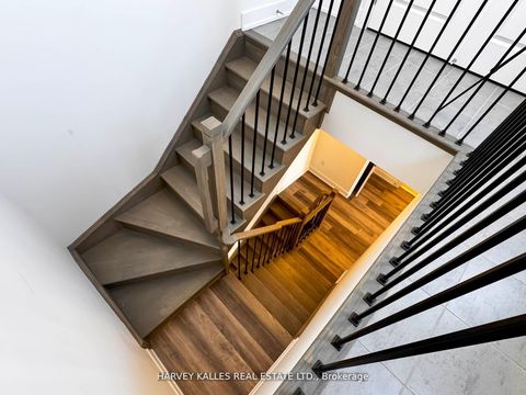 Photo 8 at 1 - 9 Phelps Lane, Oak Ridges, Richmond Hill