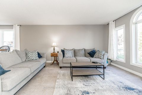 Photo 4 at 1 Lang Drive, Northwest, Barrie