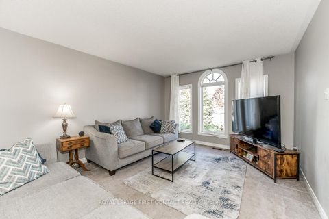 Photo 5 at 1 Lang Drive, Northwest, Barrie