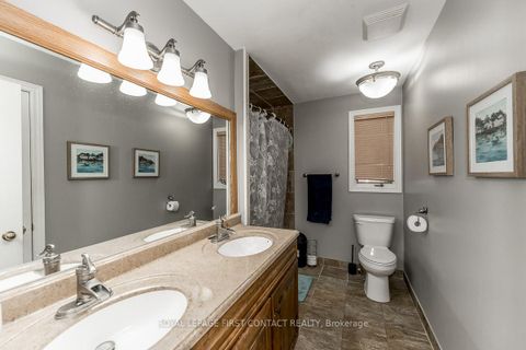 Photo 11 at 1 Lang Drive, Northwest, Barrie