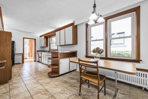 Photo 4 at 18 Irvington Crescent, Willowdale East, Toronto