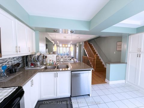 Photo 9 at 107 - 18 Clark Avenue W, Yorkhill, Vaughan