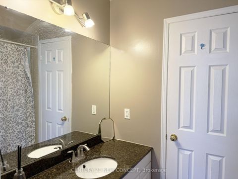 Photo 17 at 107 - 18 Clark Avenue W, Yorkhill, Vaughan