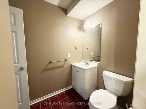 Photo 18 at 107 - 18 Clark Avenue W, Yorkhill, Vaughan