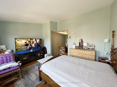 Photo 25 at 107 - 18 Clark Avenue W, Yorkhill, Vaughan