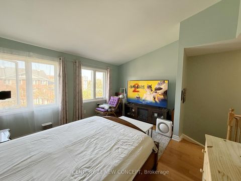 Photo 26 at 107 - 18 Clark Avenue W, Yorkhill, Vaughan