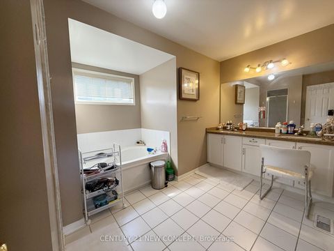 Photo 28 at 107 - 18 Clark Avenue W, Yorkhill, Vaughan