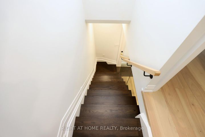 Photo 18 at 2968 Nipiwin Drive N, Meadowvale, Mississauga