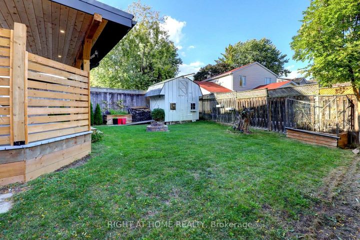 Photo 39 at 2968 Nipiwin Drive N, Meadowvale, Mississauga