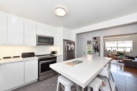 Photo 7 at 121 Fourth Street, New Toronto, Toronto
