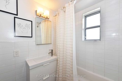 Photo 17 at 121 Fourth Street, New Toronto, Toronto