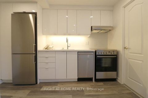 Photo 28 at 121 Fourth Street, New Toronto, Toronto