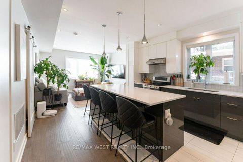 Photo 11 at 167 Quebec Avenue, High Park North, Toronto