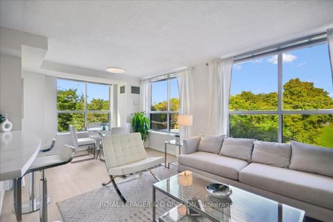 Photo 8 at 405 - 245 Davisville Avenue, Mount Pleasant East, Toronto