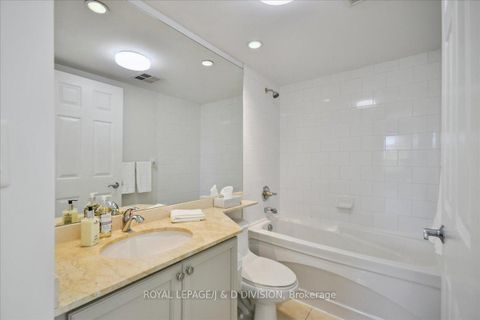 Photo 28 at 405 - 245 Davisville Avenue, Mount Pleasant East, Toronto