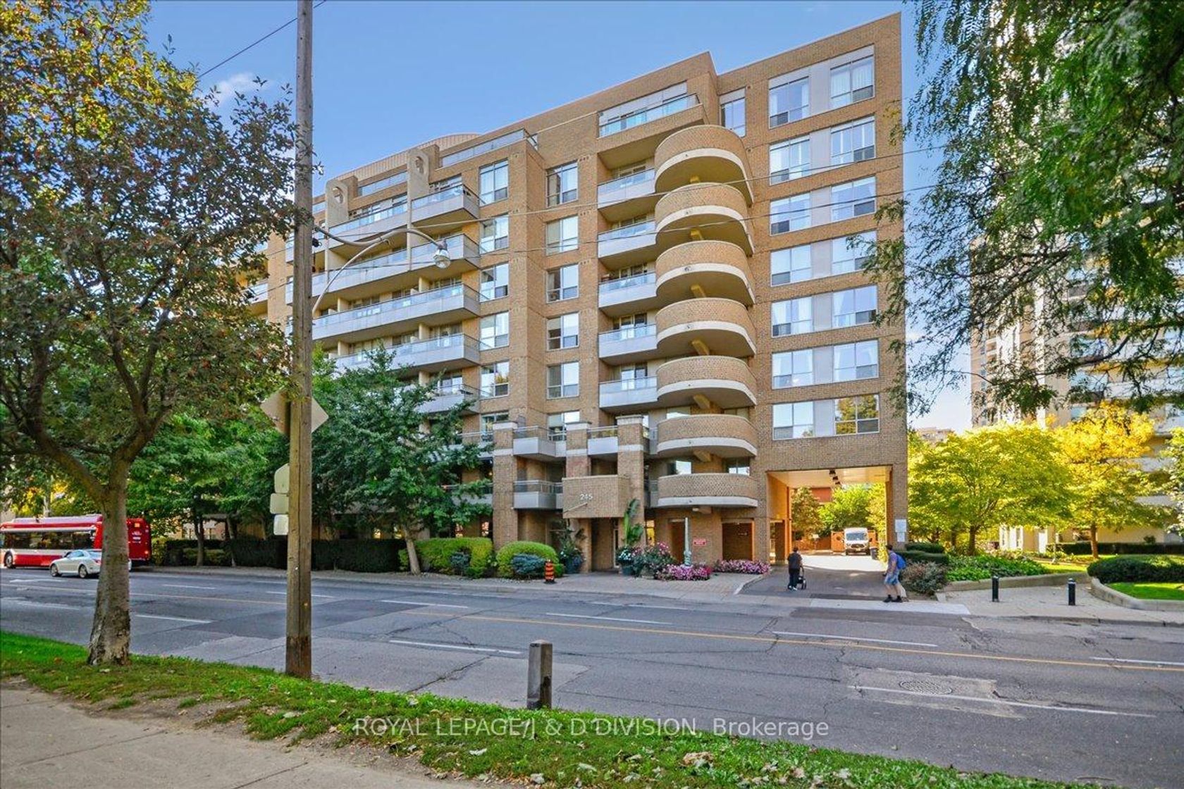 405 - 245 Davisville Avenue, Mount Pleasant East, Toronto 