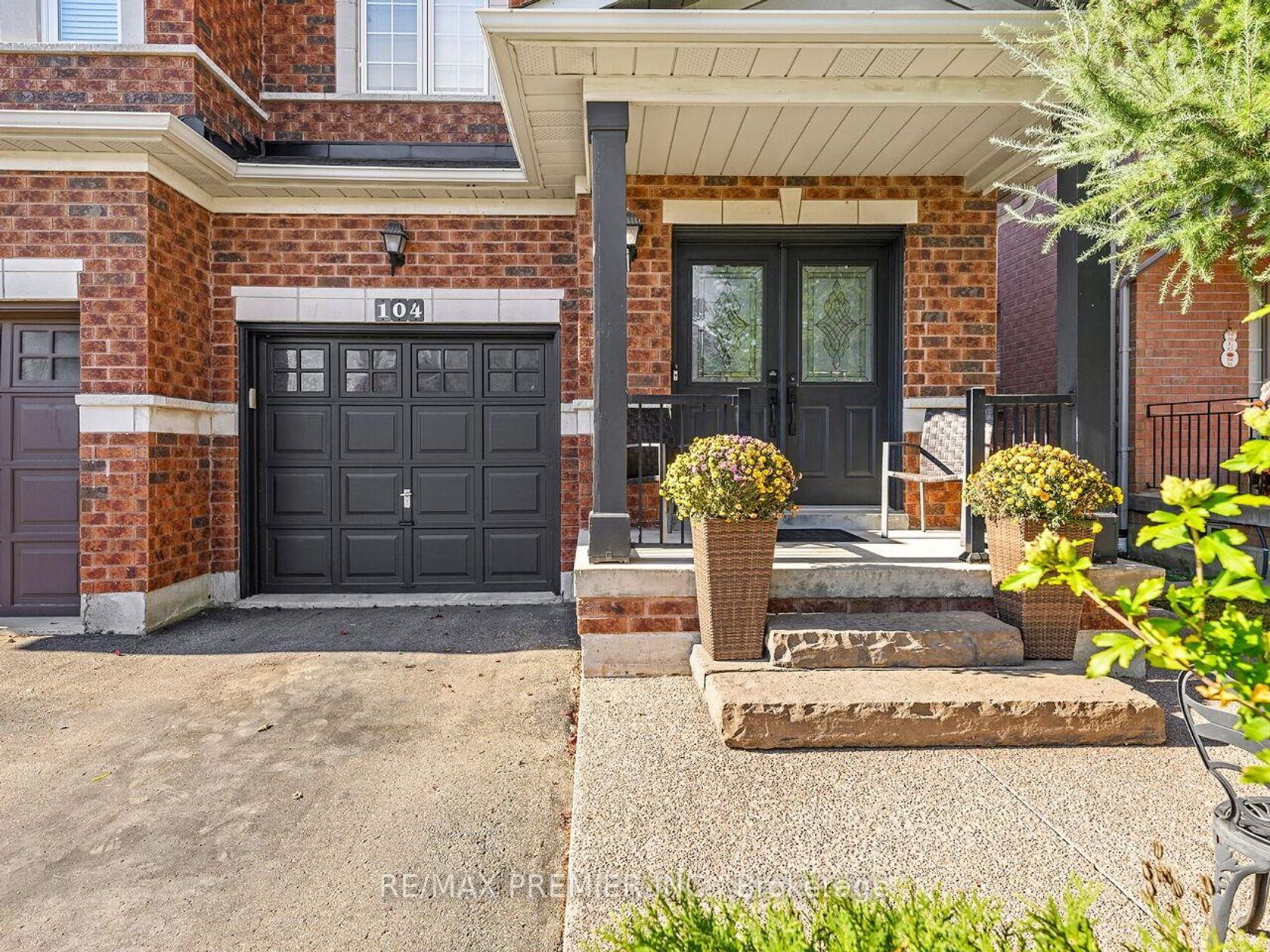 104 Humbershed Crescent, Bolton West, Caledon 