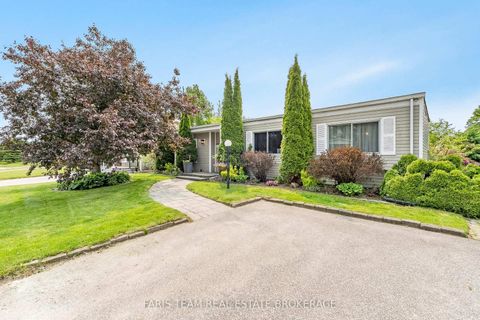 Photo 2 at 81 Corner Brook Trail, Alcona, Innisfil