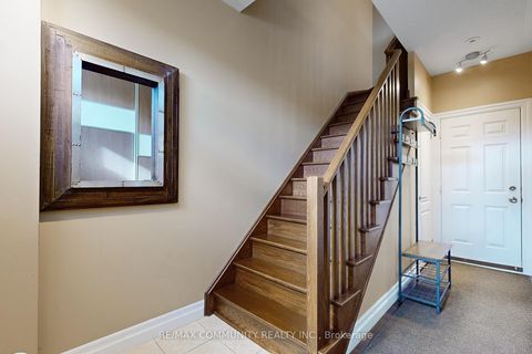 Photo 3 at 8 - 3030 Lakeshore Boulevard W, New Toronto, Toronto