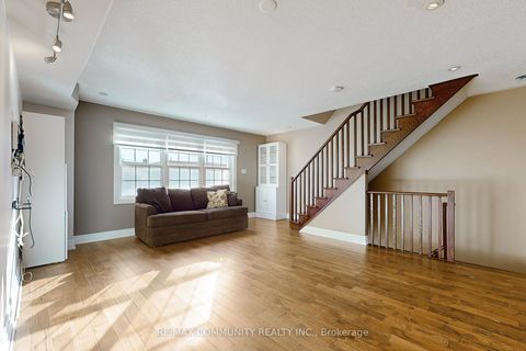 Photo 11 at 8 - 3030 Lakeshore Boulevard W, New Toronto, Toronto