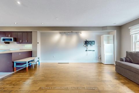 Photo 12 at 8 - 3030 Lakeshore Boulevard W, New Toronto, Toronto