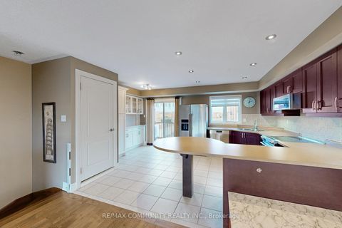 Photo 21 at 8 - 3030 Lakeshore Boulevard W, New Toronto, Toronto
