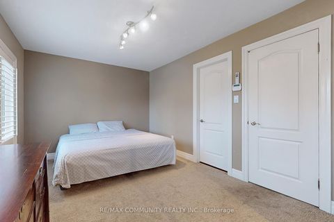 Photo 25 at 8 - 3030 Lakeshore Boulevard W, New Toronto, Toronto