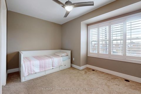 Photo 29 at 8 - 3030 Lakeshore Boulevard W, New Toronto, Toronto