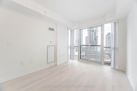 Photo 7 at 1501 - 1 The Esplanade Drive, Waterfront Communities C8, Toronto