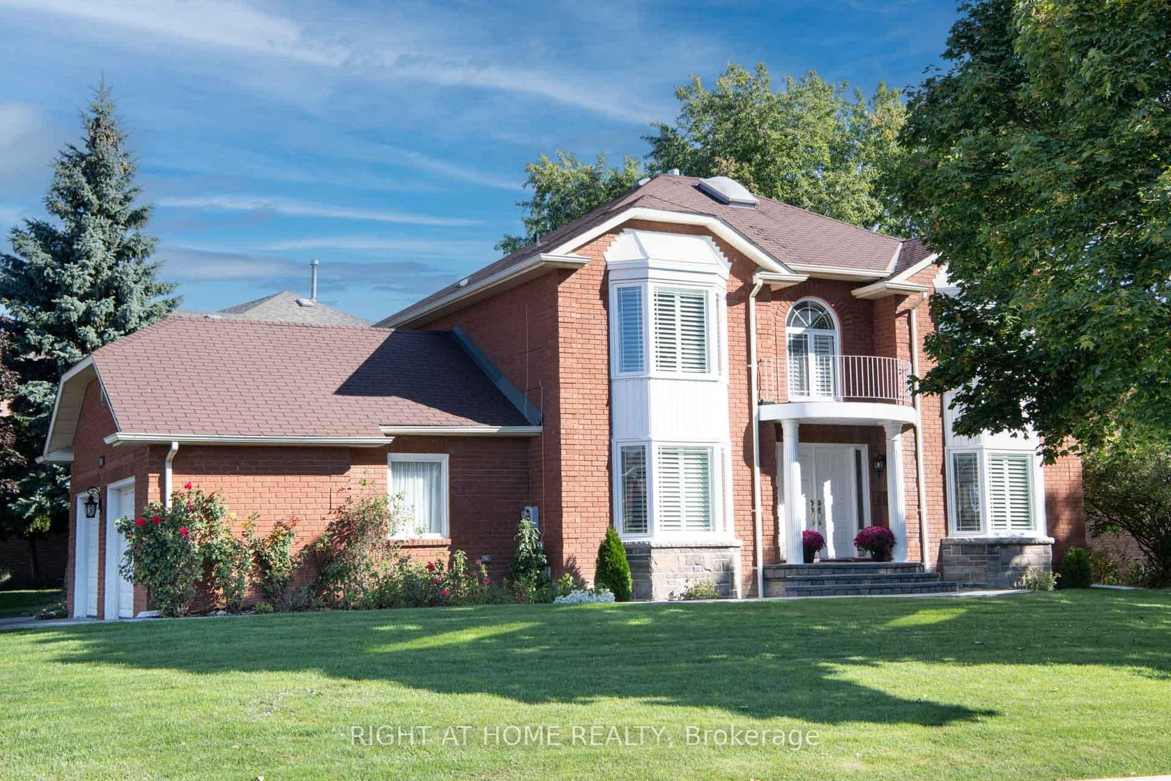 348 Nahani Way, Hurontario, Mississauga 