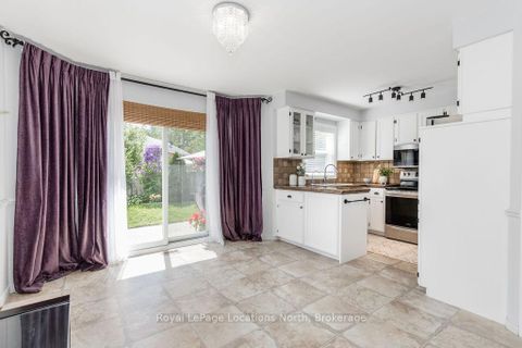 Photo 8 at 10 BARWICK Drive, West Bayfield, Barrie