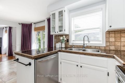 Photo 13 at 10 BARWICK Drive, West Bayfield, Barrie